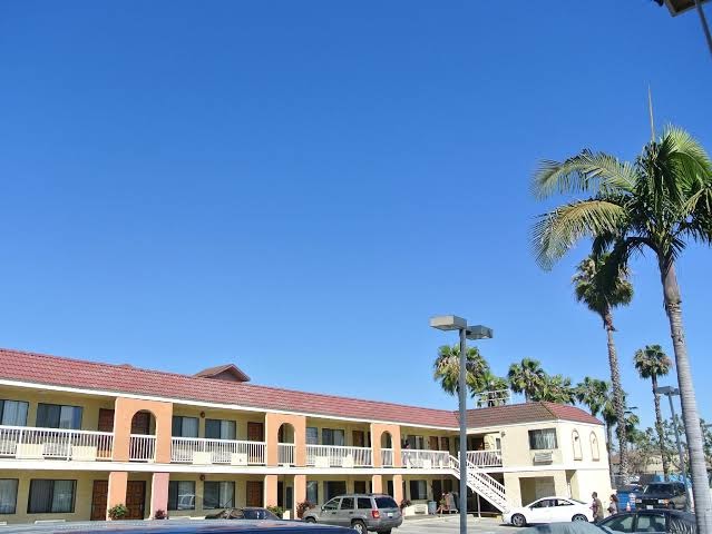 Tourist Lodge Hotel 3