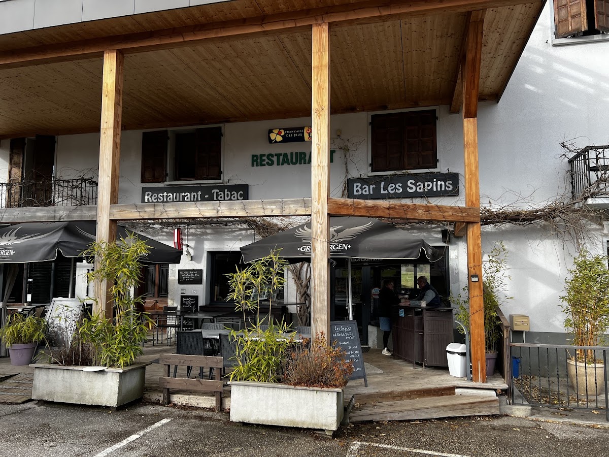 Hôtel Restaurant Les Sapins