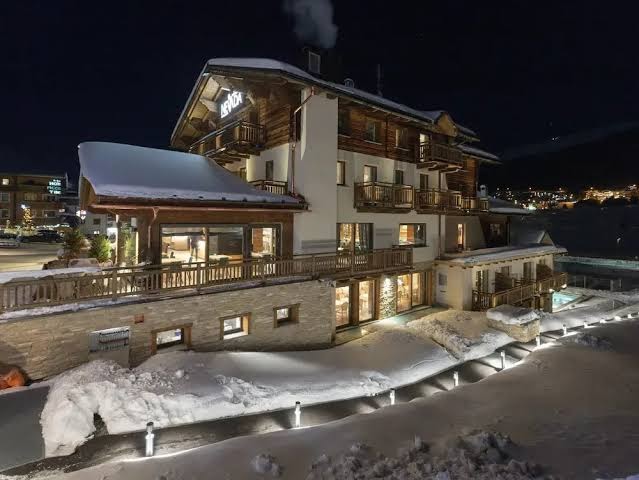 Mont Chalet Nevada Hotel & SPA
