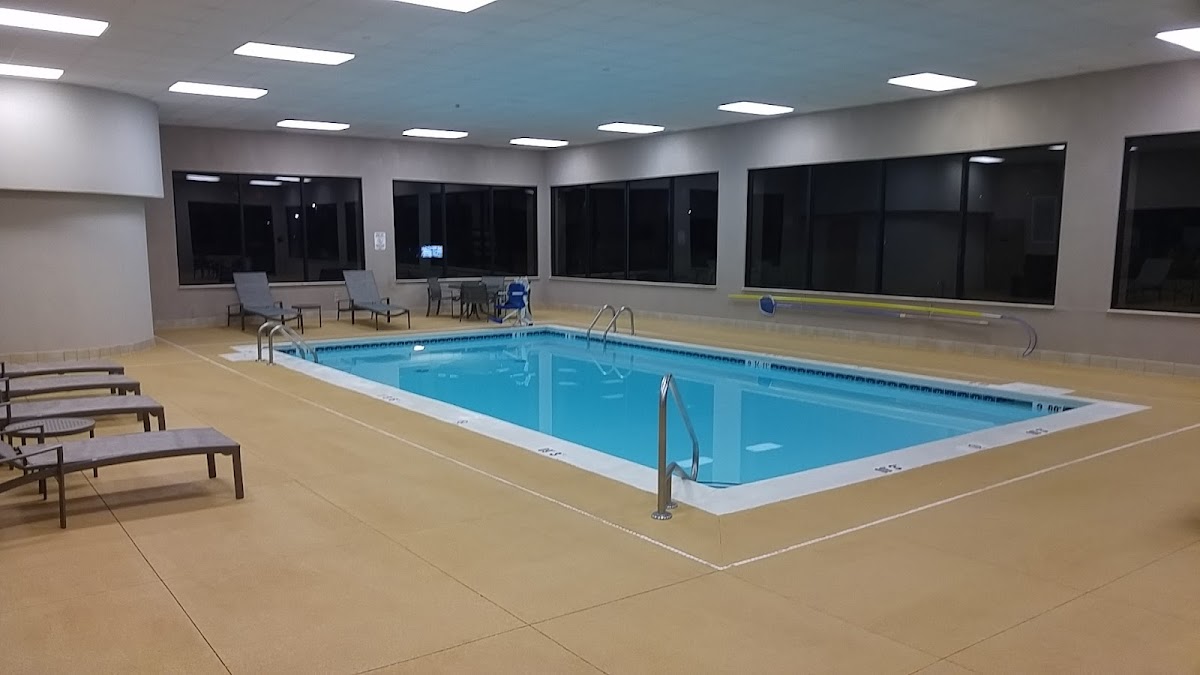 Hampton Inn East Lansing Hotel 3