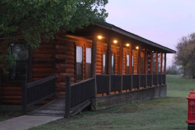 Tenkiller Lodge