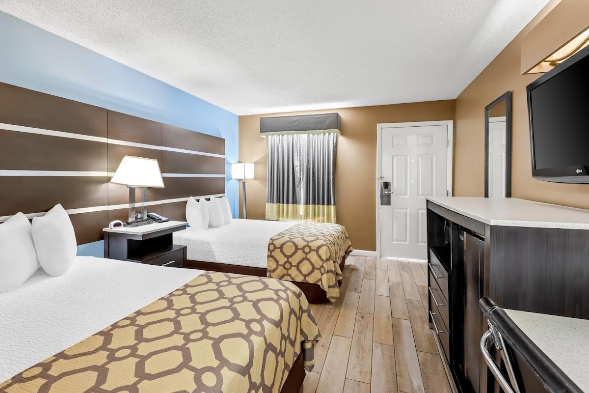 Baymont by Wyndham Forest City Hotel 2