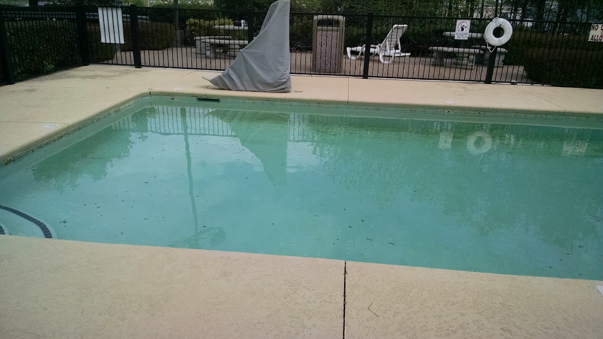 Baymont by Wyndham Forest City Hotel 3
