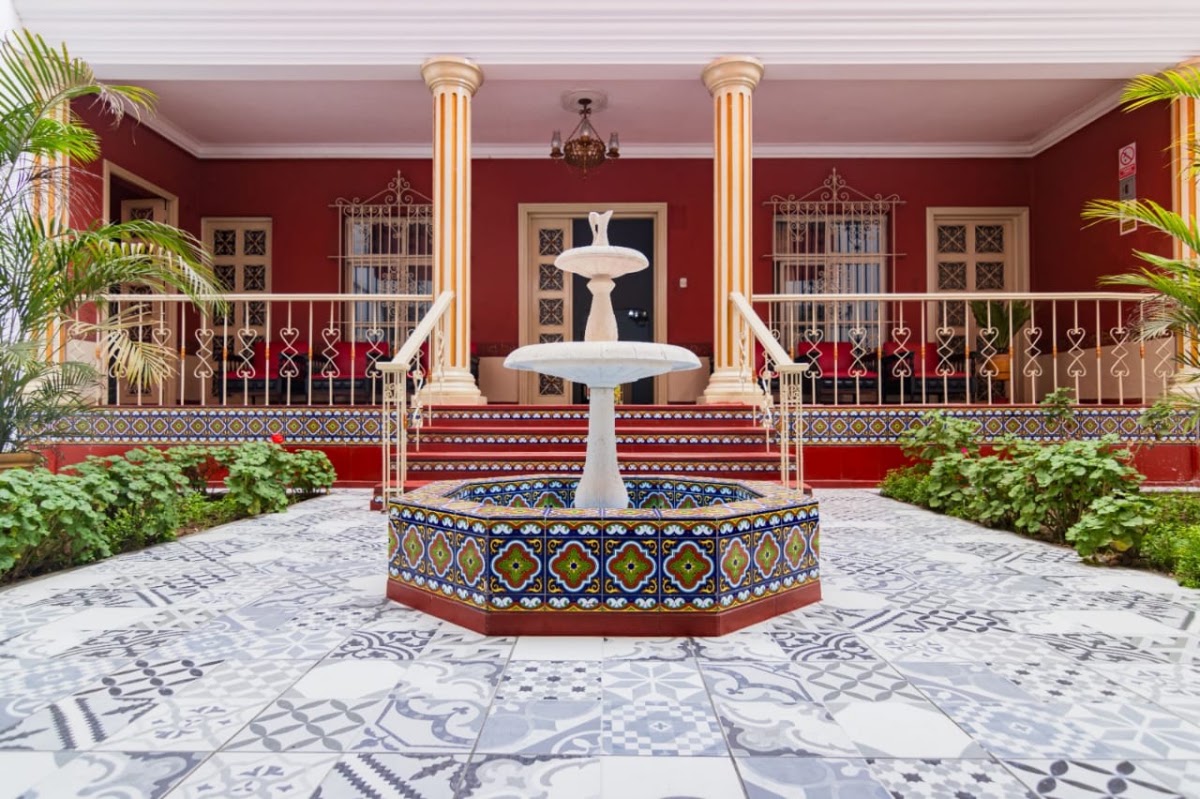 Hotel Colonial