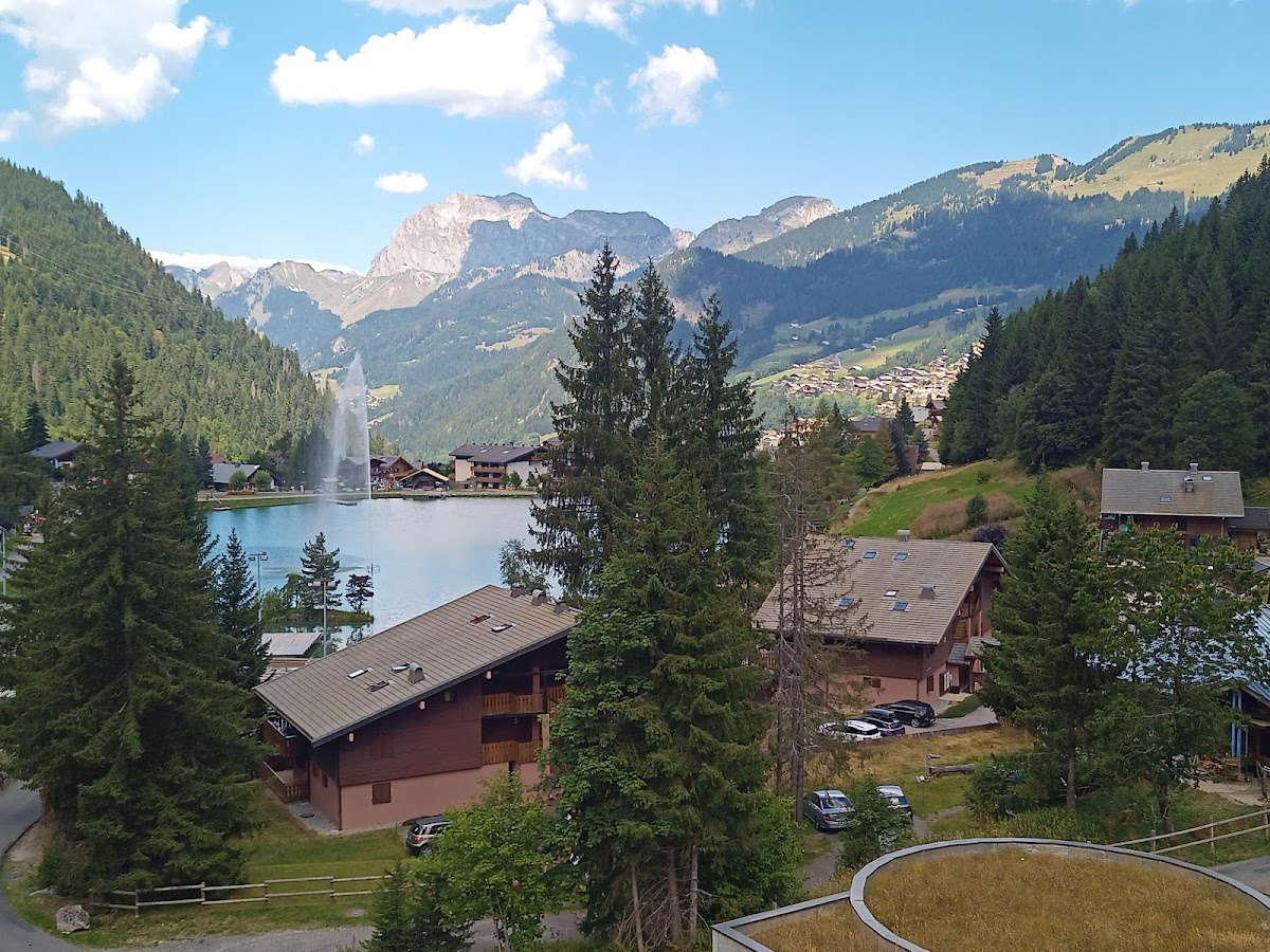 Caisses de Super Châtel Hotel 2