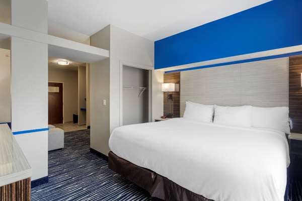Comfort Inn & Suites Memphis East Hotel 2