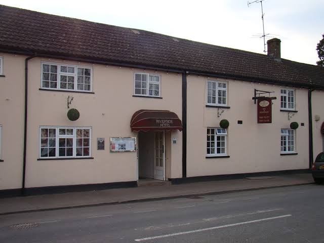Riverside Hotel