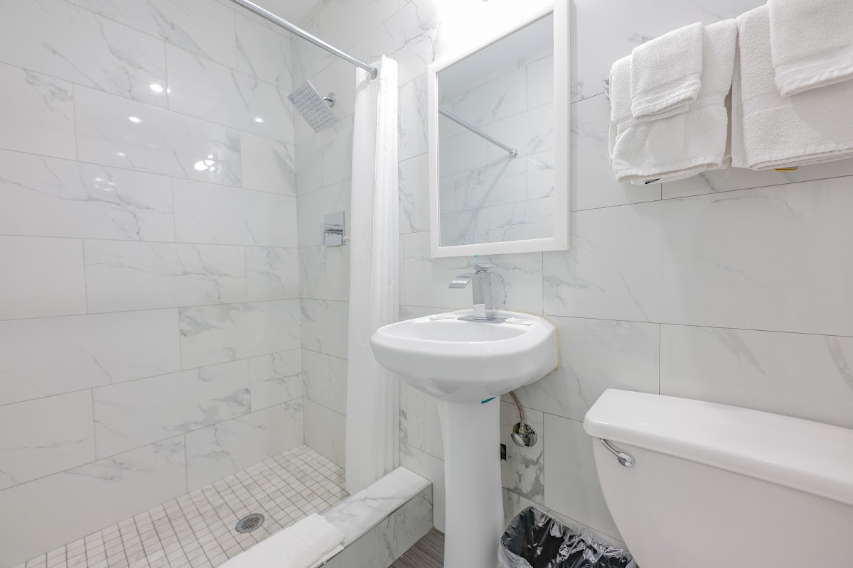 Regency Inn Hotel 3