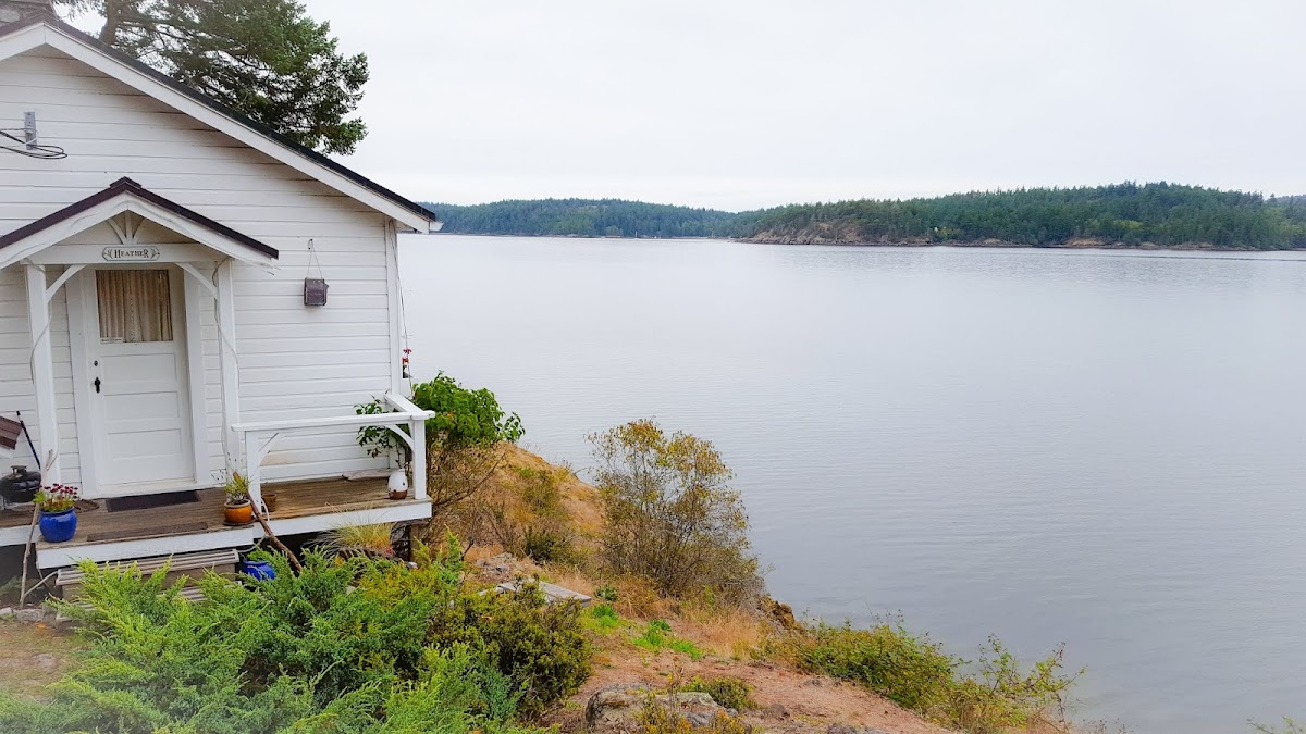 Cabins On the Point