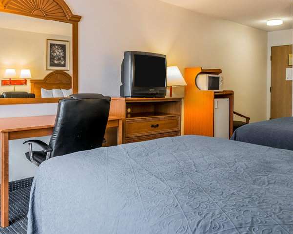 Quality Inn Kalamazoo near Wings Stadium Hotel 2