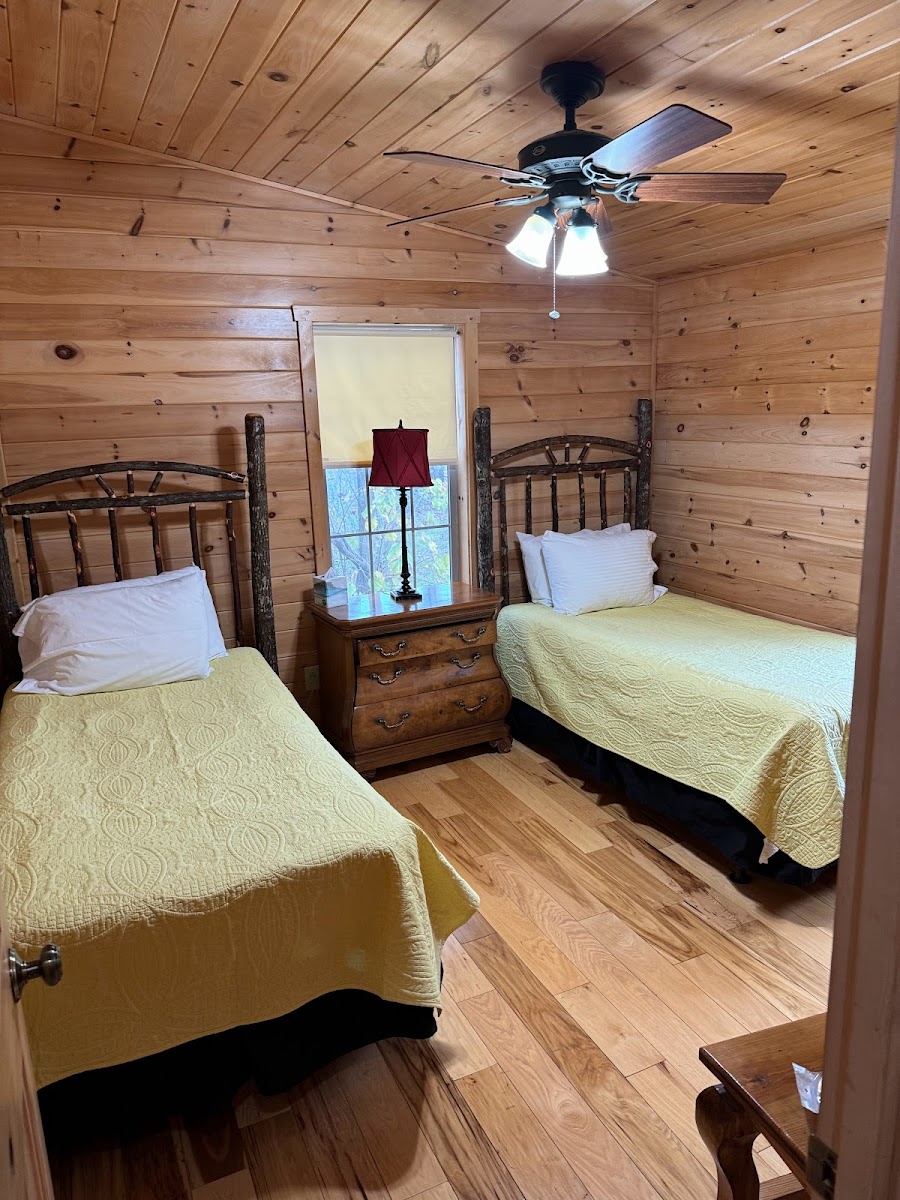 Hillside Acres Retreat Hotel 2