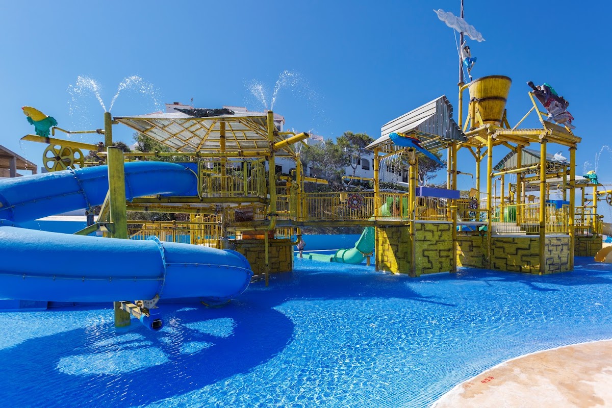 FERGUS Club Carema Splash