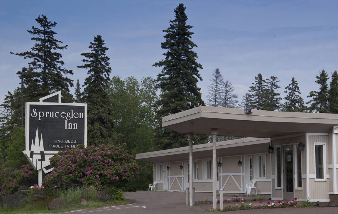 Spruceglen Inn