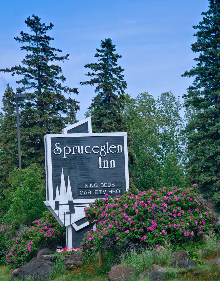 Spruceglen Inn Hotel 3