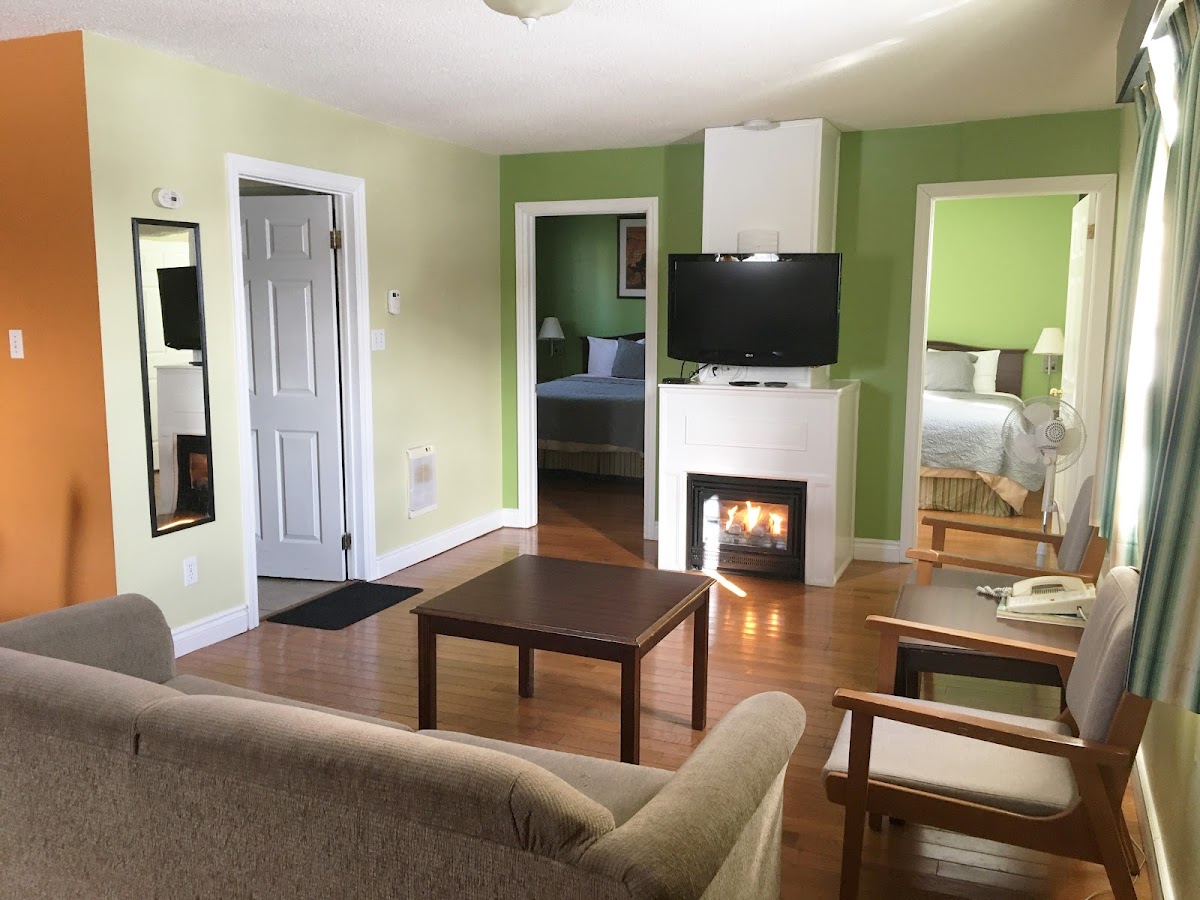 Lakeshore Suites Hotel 3