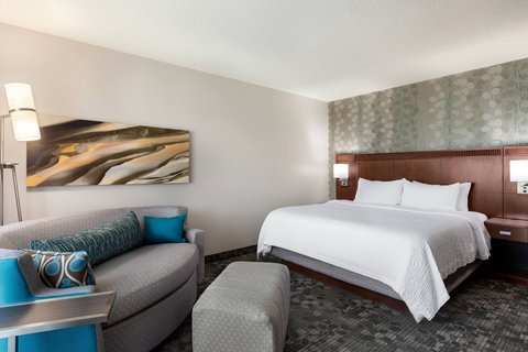 Courtyard by Marriott Lubbock Hotel 2