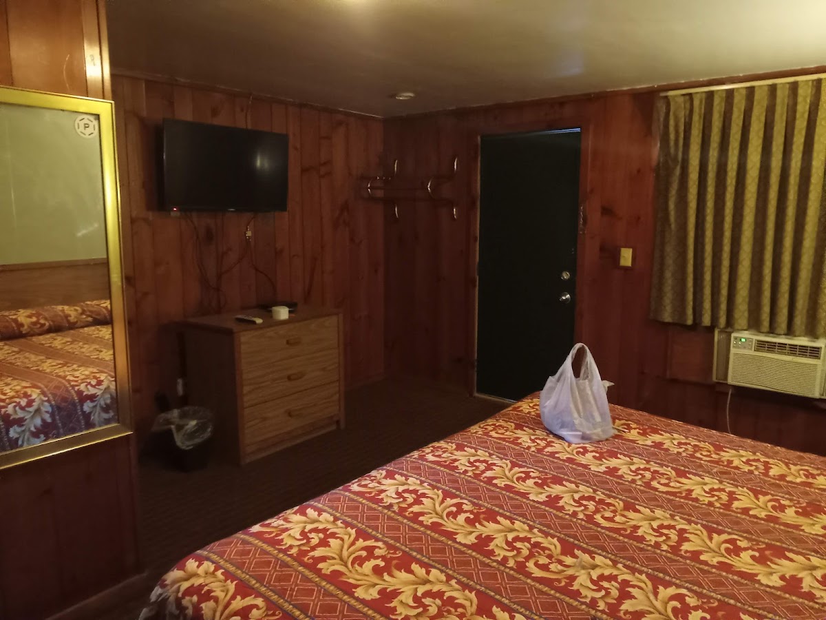 Green Acres Motel Hotel 2