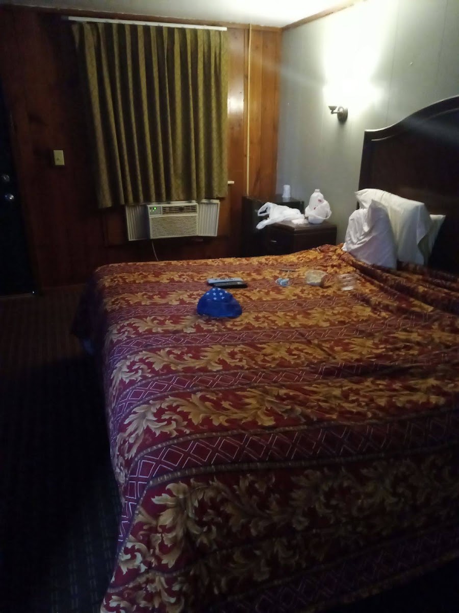 Green Acres Motel