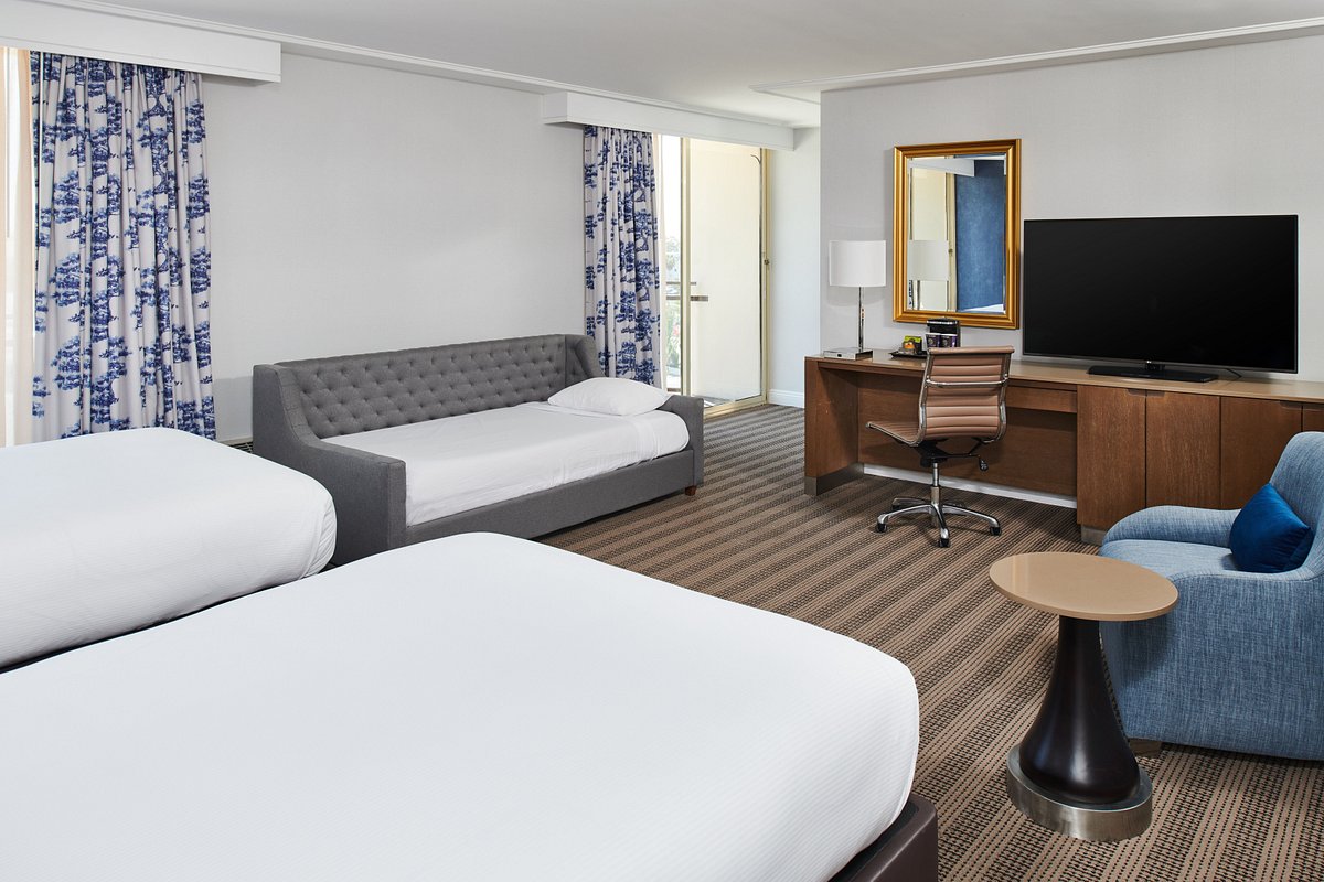 Holiday Inn Express & Suites Shreveport - West by IHG Hotel 2