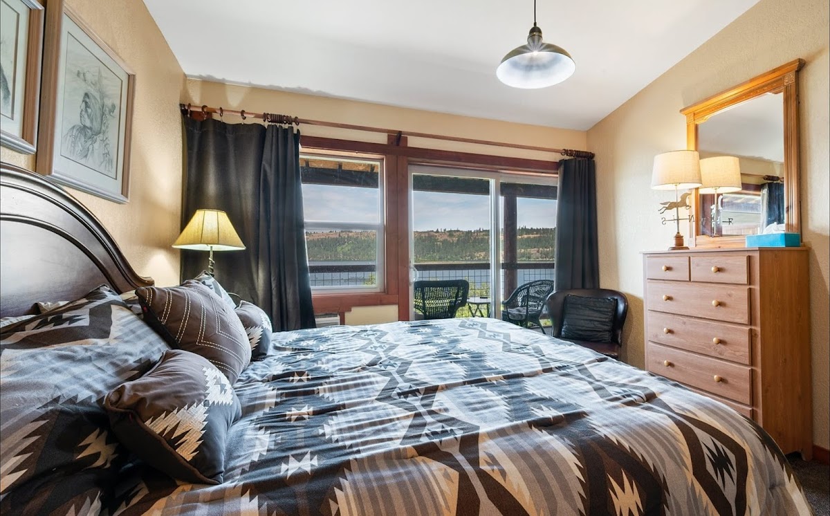Lakeview Lodge