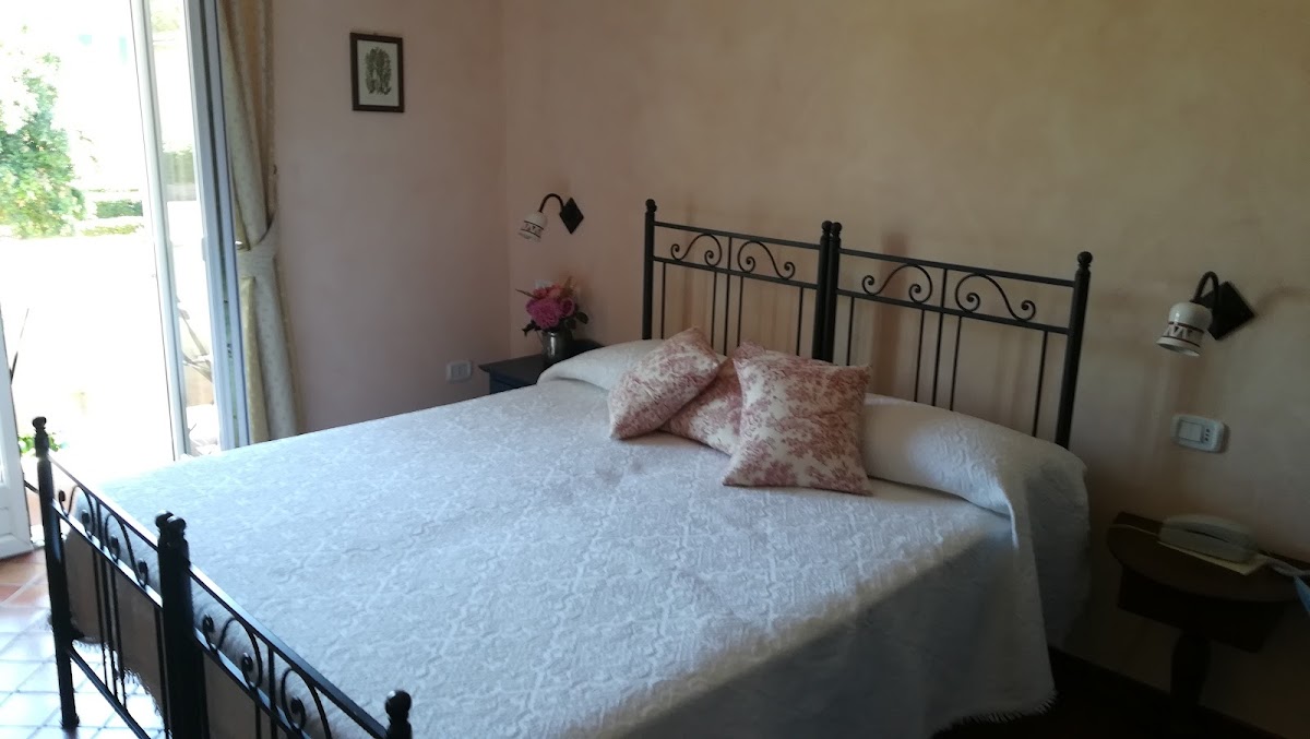 Albergo Del Lago Hotel 2