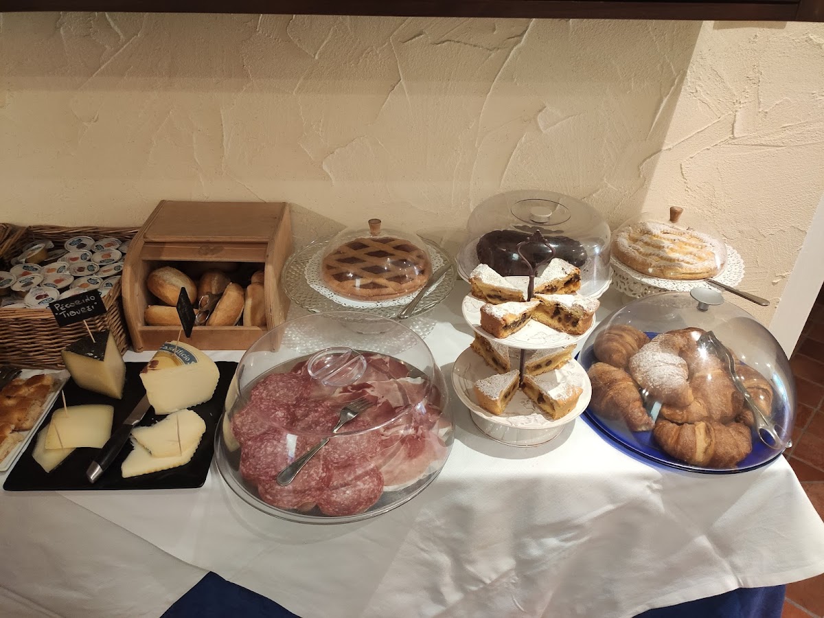 Albergo Del Lago Hotel 3