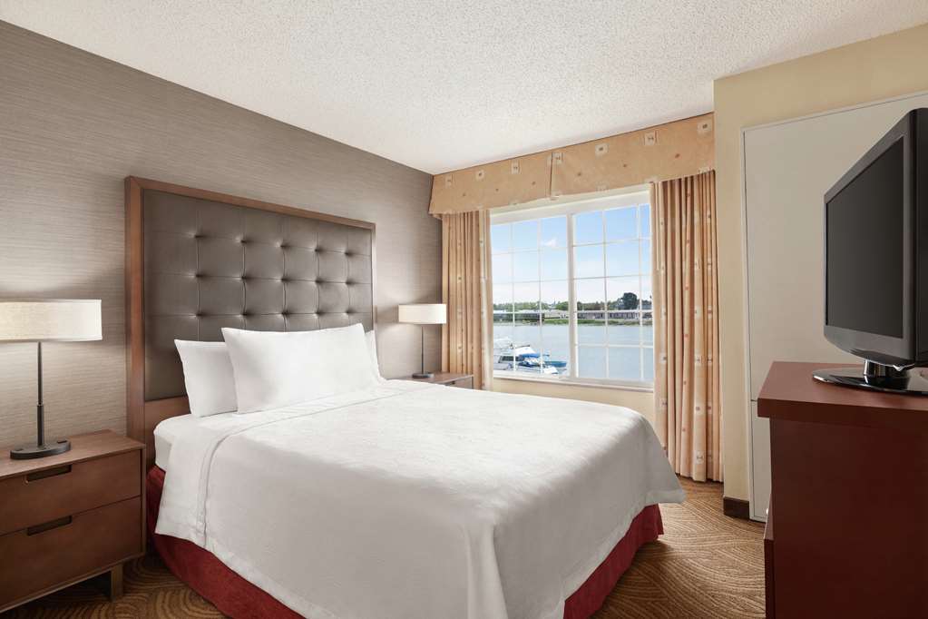 Homewood Suites by Hilton Oakland-Waterfront Hotel 2