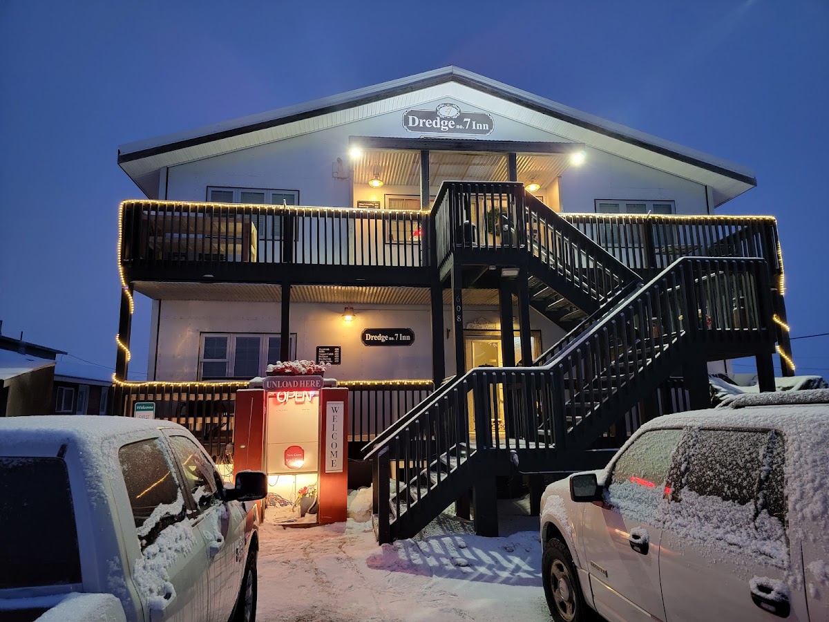 Dredge 7 Inn Hotel 3