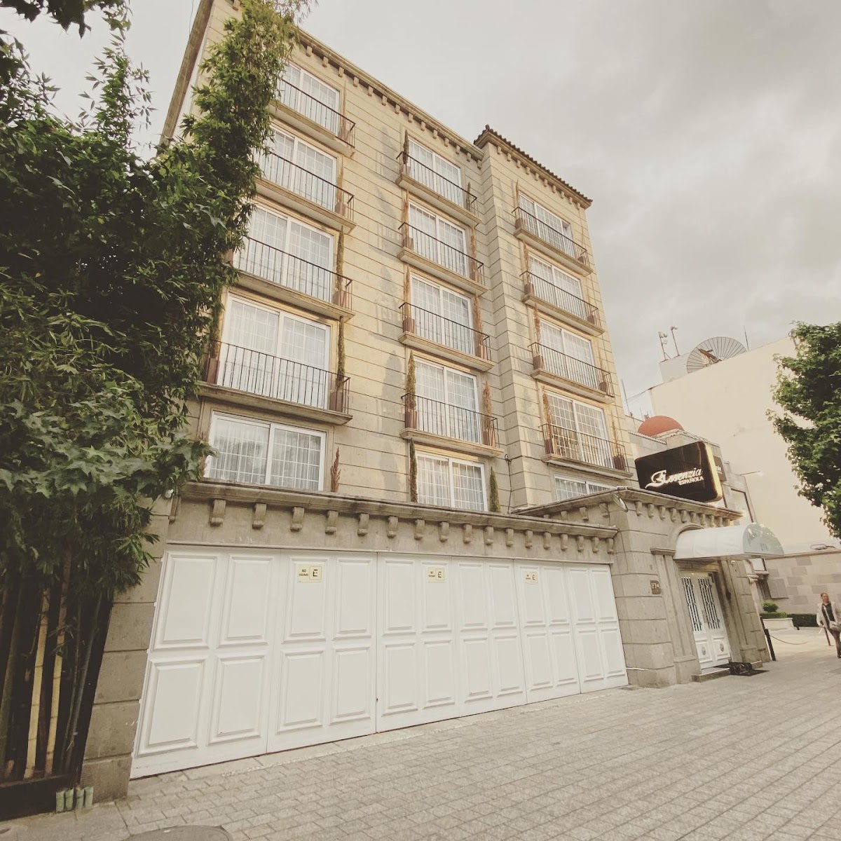 Suites Masaryk 274