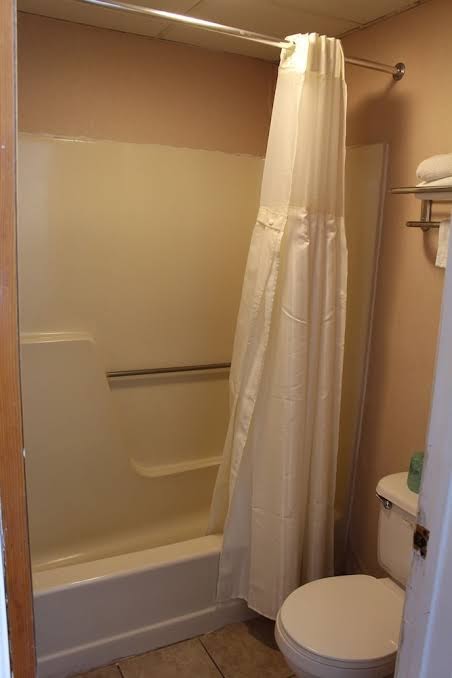 Budgetel Inn & Suites