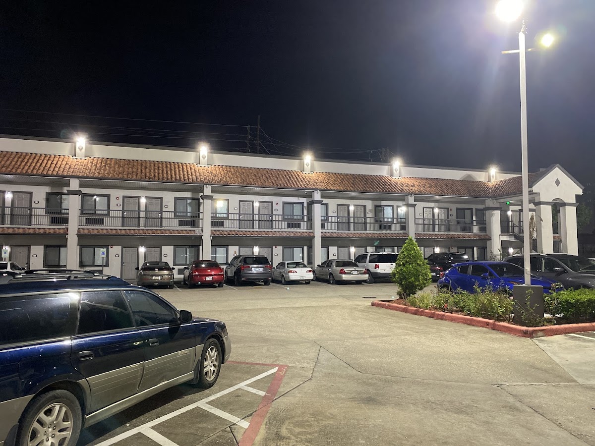 Island Suites Hobby Airport Hotel 2