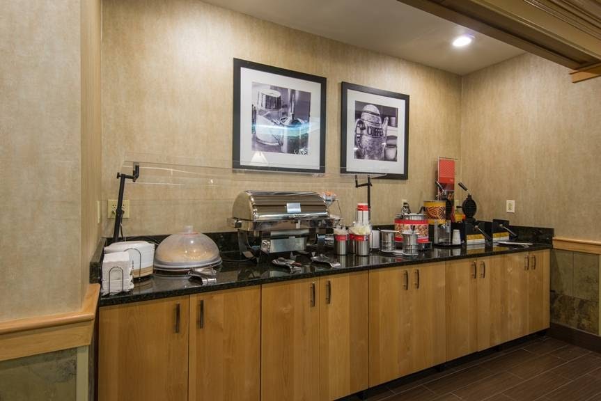 Hampton Inn Wilkesboro Hotel 2
