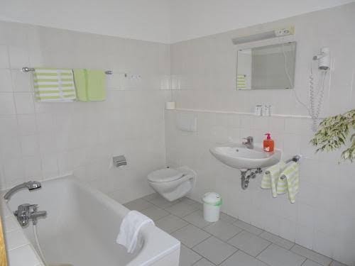 Zum Löwen Hotel 2