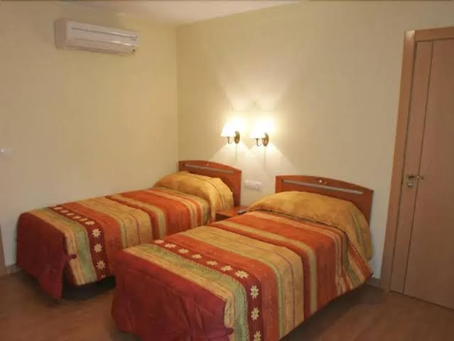 Hostal Hispanico Ii Hotel 2