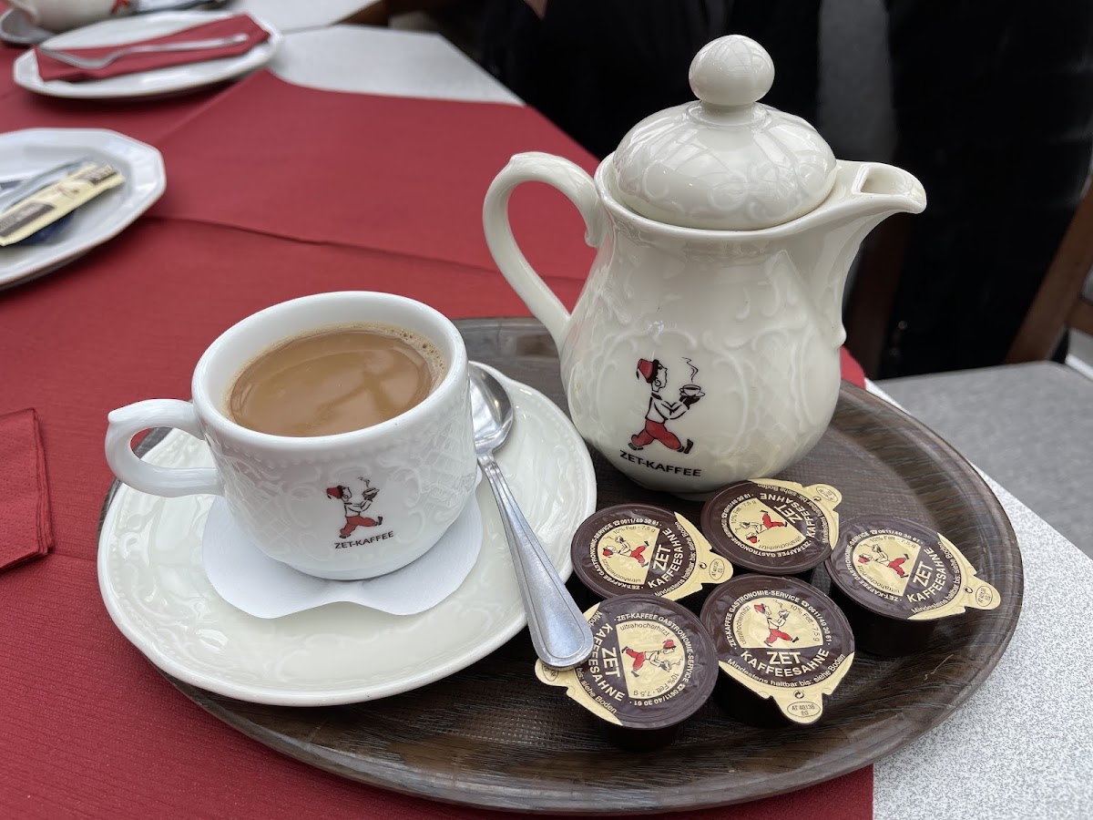 Hotel-Cafe Kinnel