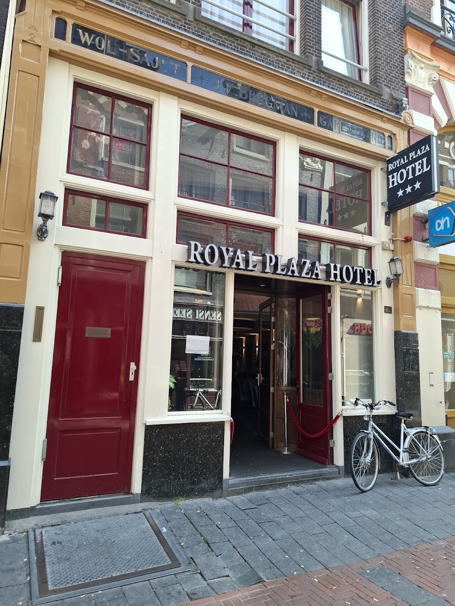 Royal Plaza Hotel