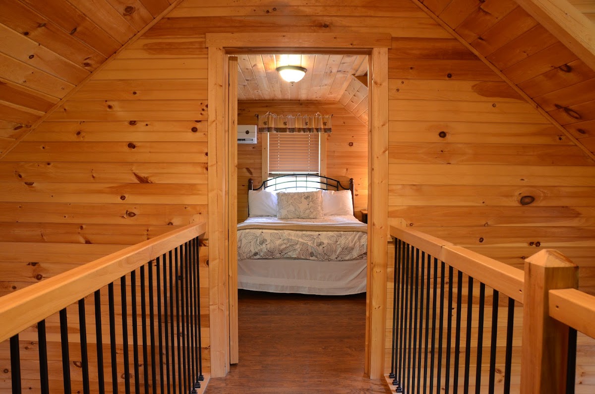 Hickory Cabins Hotel 3