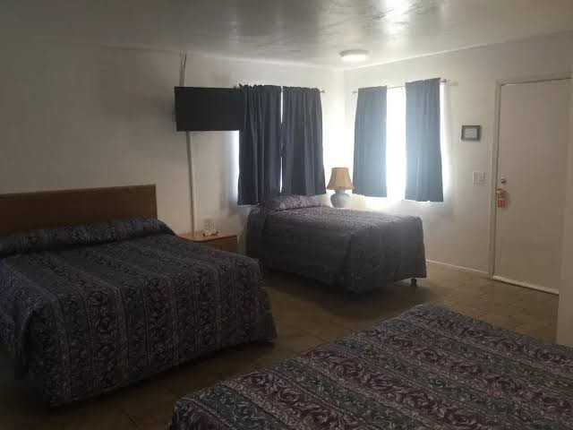 Little Daisy Motel Hotel 3