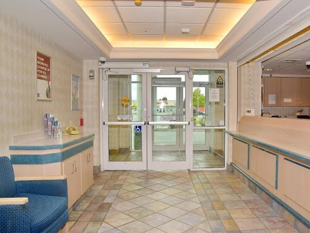 Motel 6 Whitby, ON - Toronto East