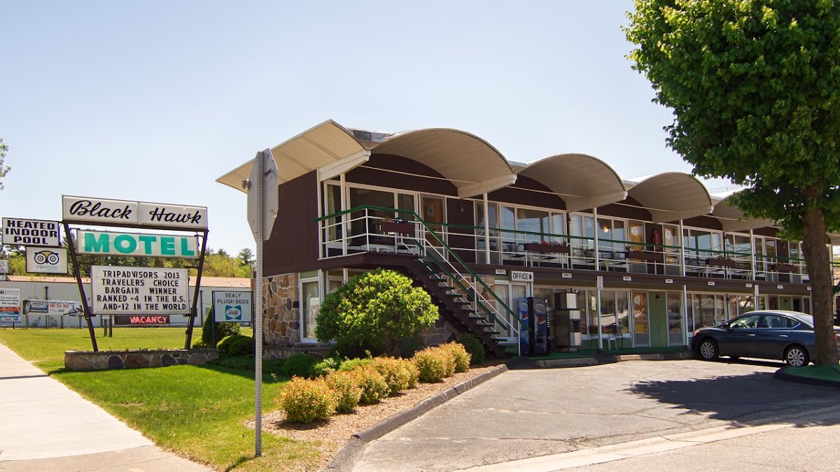 Black Hawk Motel