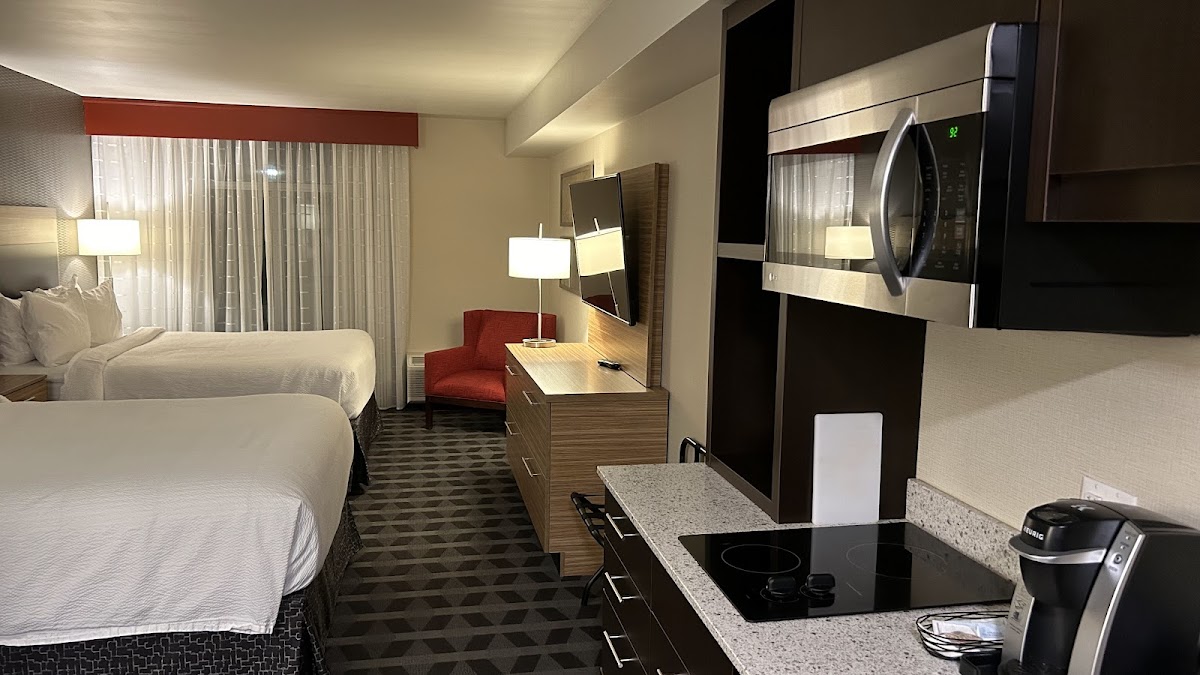 TownePlace Suites by Marriott Oshawa Hotel 2