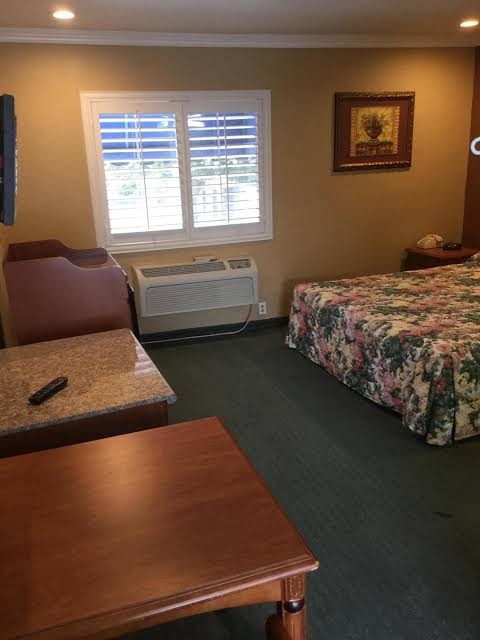 Beverly Inn Hotel 2