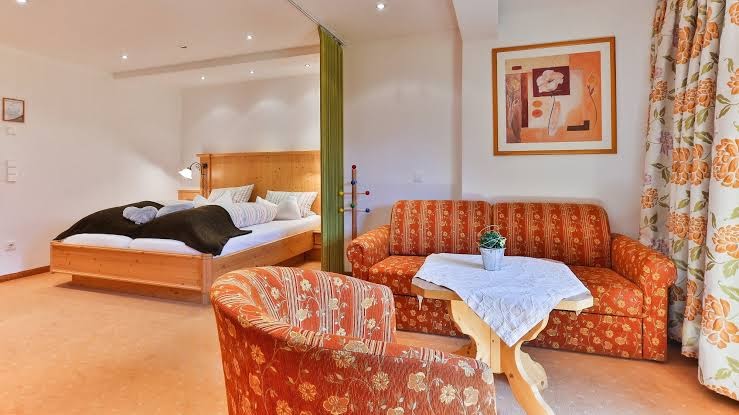 Tourist Hotel Boehm