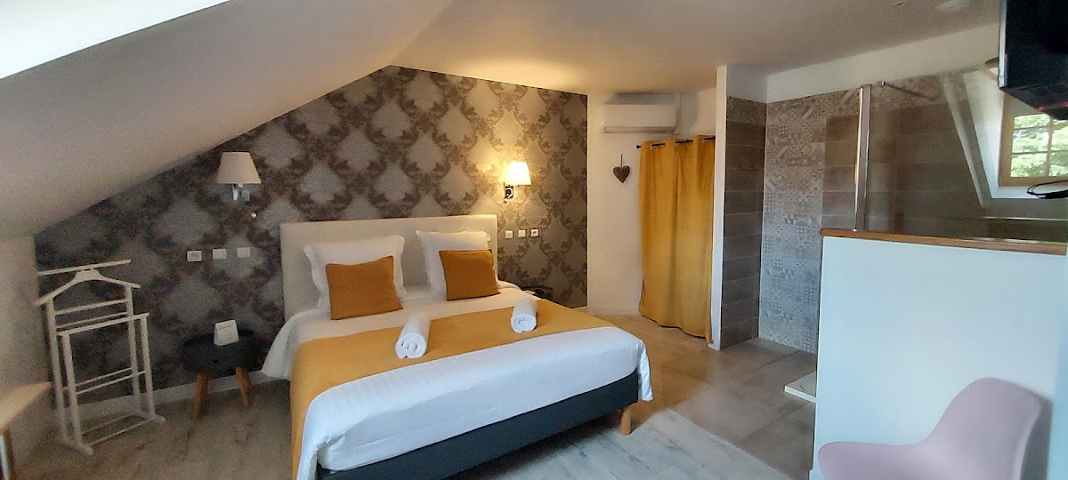 The Originals Le Manoir de Pierre Levee Hotel 2