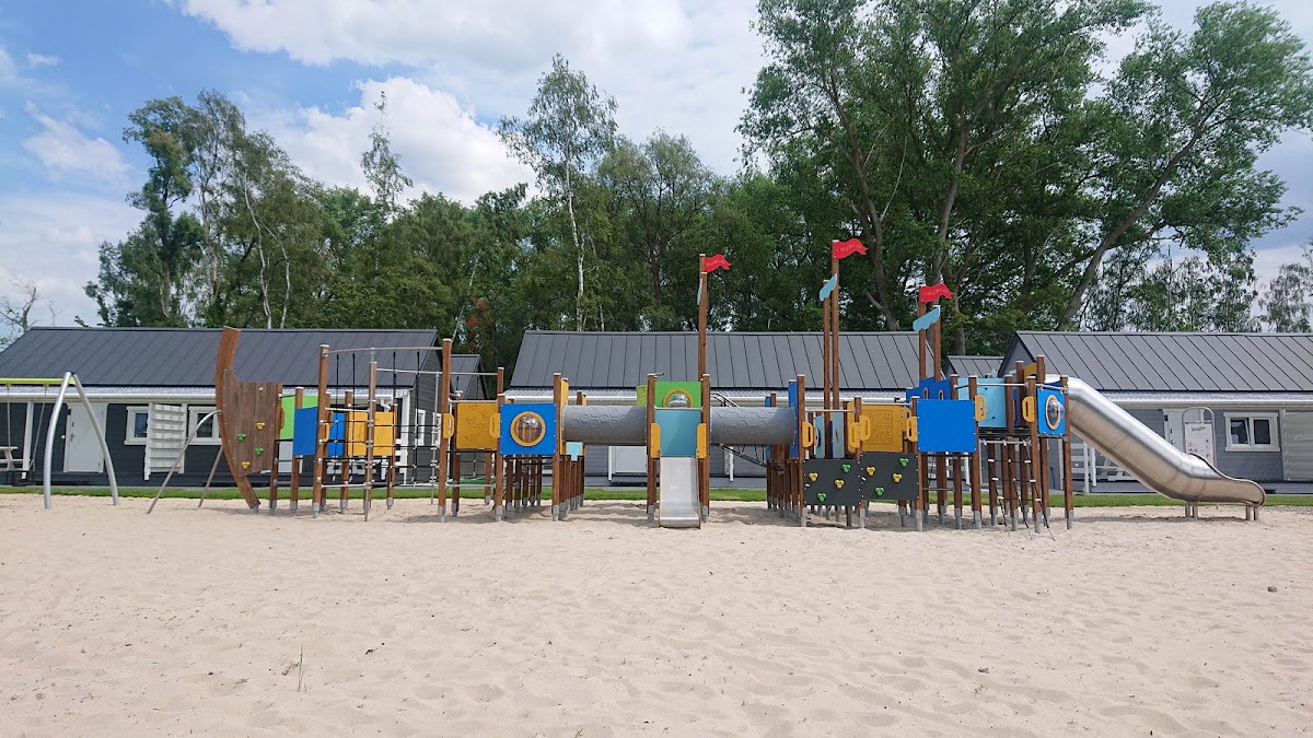 DOMKI MAXCAMP DZIWNOW