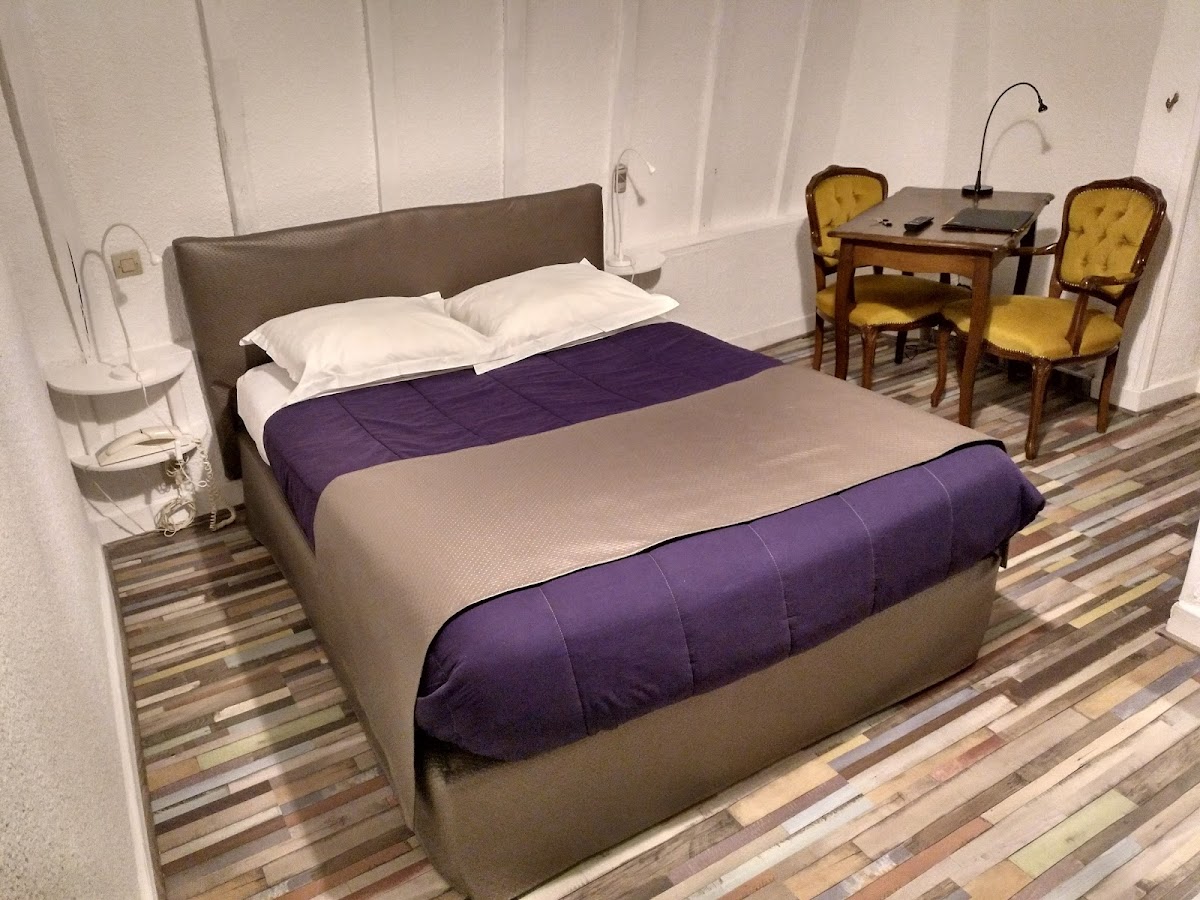 Le Fenelon Hotel 2