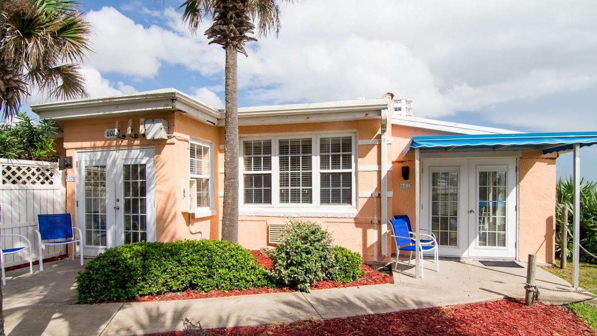 Coral Sands Inn & Seaside Cottages
