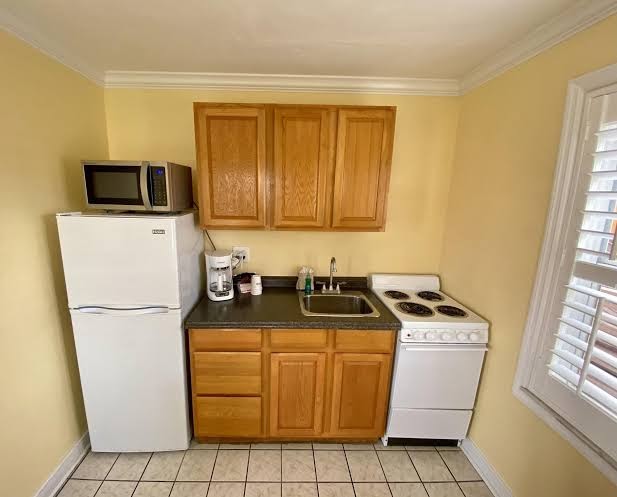 Coral Sands Inn & Seaside Cottages Hotel 2