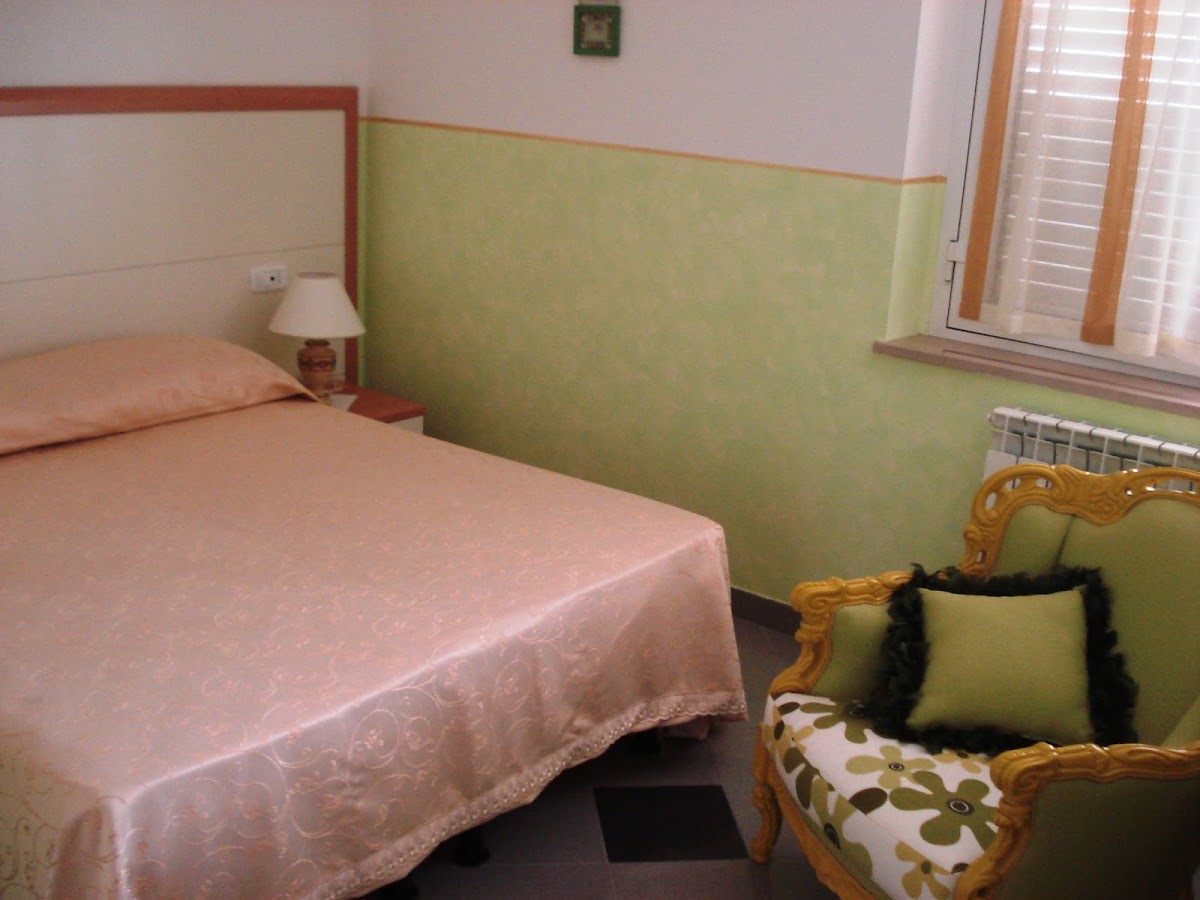 Residence Chiara Affittacamere Vittoria Hotel 3