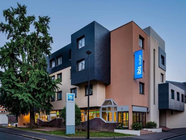 greet Hotel Evreux Centre